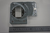 半導体製造装置のアルミ精密部品　穴公差±0.01、平行度0.01が入っています！　一個からでも特急対応可能です！