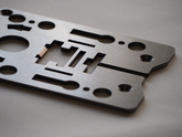 材質SUS304 　板厚3ミリ薄物加工　ワイヤーカット放電　三次元形状　ステンレス部品
