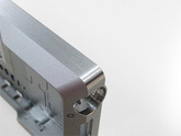 オーディオ筐体　表面処理加工　ブラスト　ヘアライン　アルマイト　印字　タイ　チョンブリー