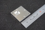 アルミの小径穴加工　φ0.3mm　公差+0.01～+0.02　アルミの精密プレート　