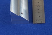 【　シャープエッジ仕上げ　45°斜めの5軸加工　材質A5052(a5052)　液晶製造装置関連のアルミ精密部品　】