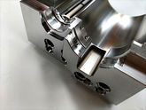 射出成形金型の部品加工／STAVAX（ウッデホルム）-スターバックス材-マルテンサイト系ステンレス鋼／難削材