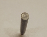 ピン　表面処理　熱処理　高周波焼入れ　芯残してΦ4×43Lベアリング鋼のピンを焼入れ　断面写真