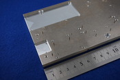 材質A5052（a5052）　平面度0.02　ピン入れ　産業用ロボット製造装置関連のアルミ精密部品