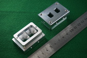 高精度　穴の位置精度19.5㎜±0.005　ボーリング加工　半導体製造装置のアルミ精密部品