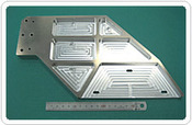 アルミ(A5052)　マシニング切削加工　半導体関連部品　精度：平行度±0.02 