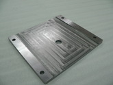 角型プレート部品　金属加工　平面度30ミクロン